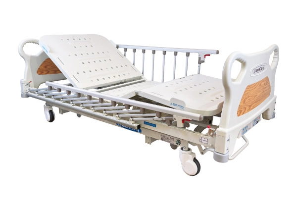 標準型電動照護床（附安全規範護欄）